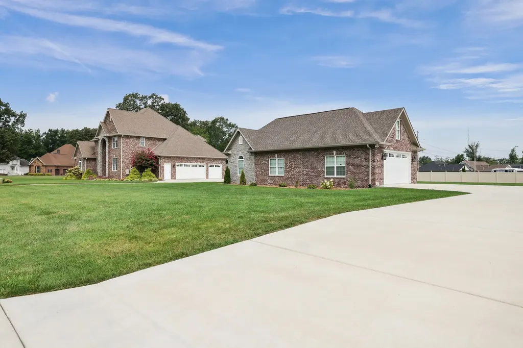 422 Heritage Circle Manchester TN 37355