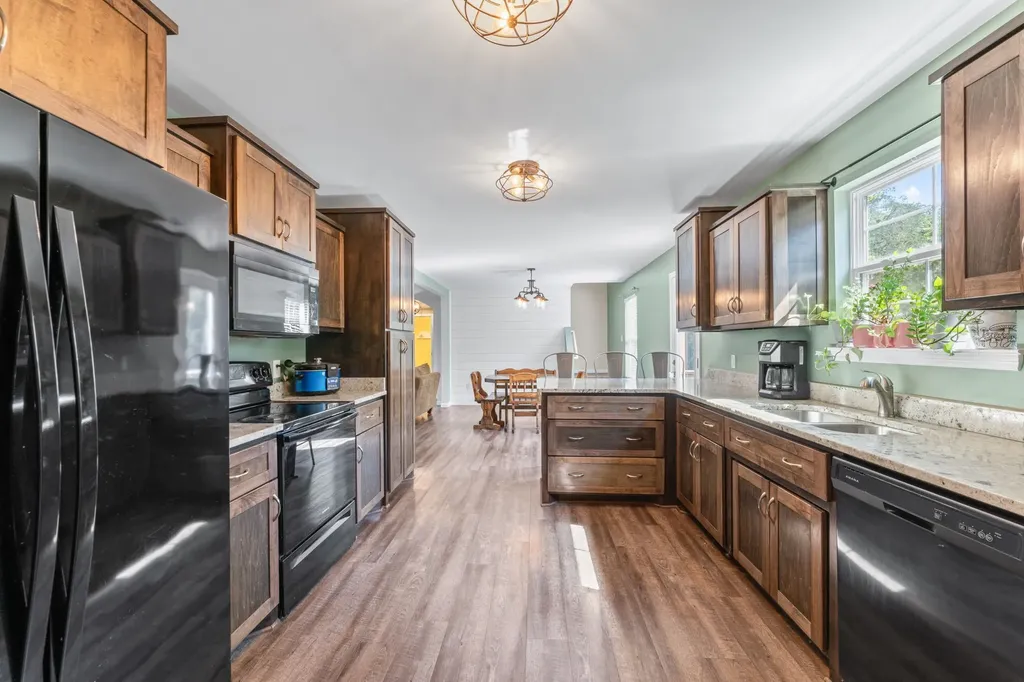 1518 Azalee Lane Chapel Hill TN 37034