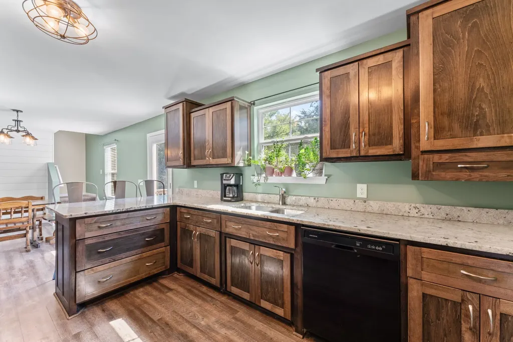 1518 Azalee Lane Chapel Hill TN 37034