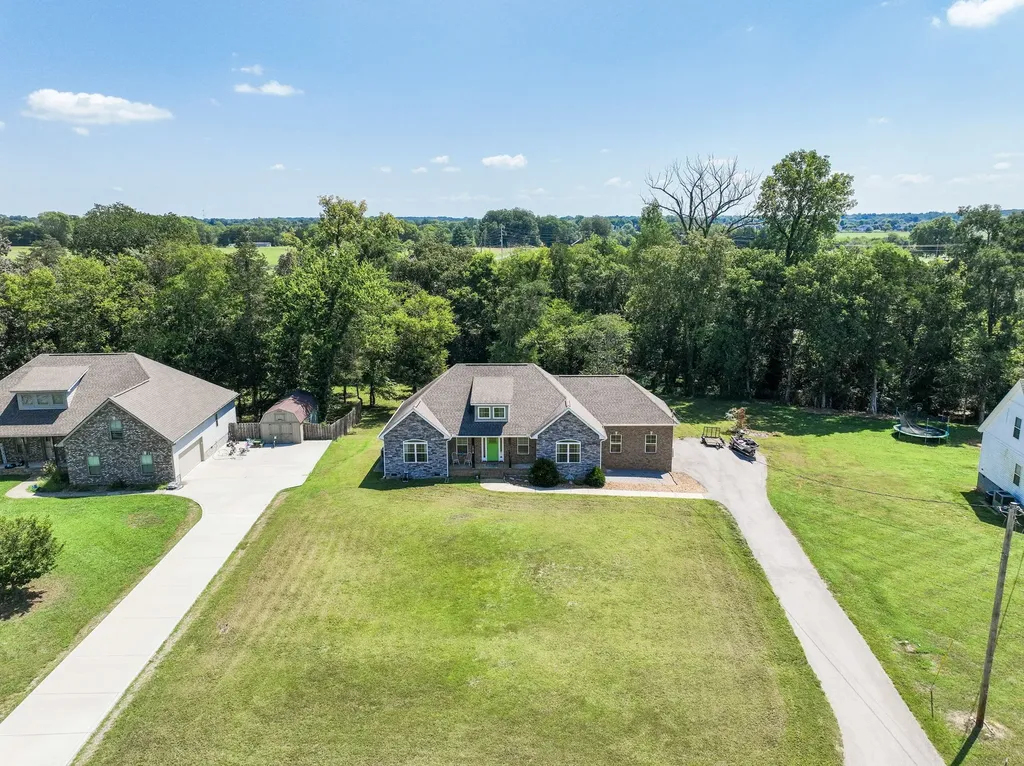 1518 Azalee Lane Chapel Hill TN 37034