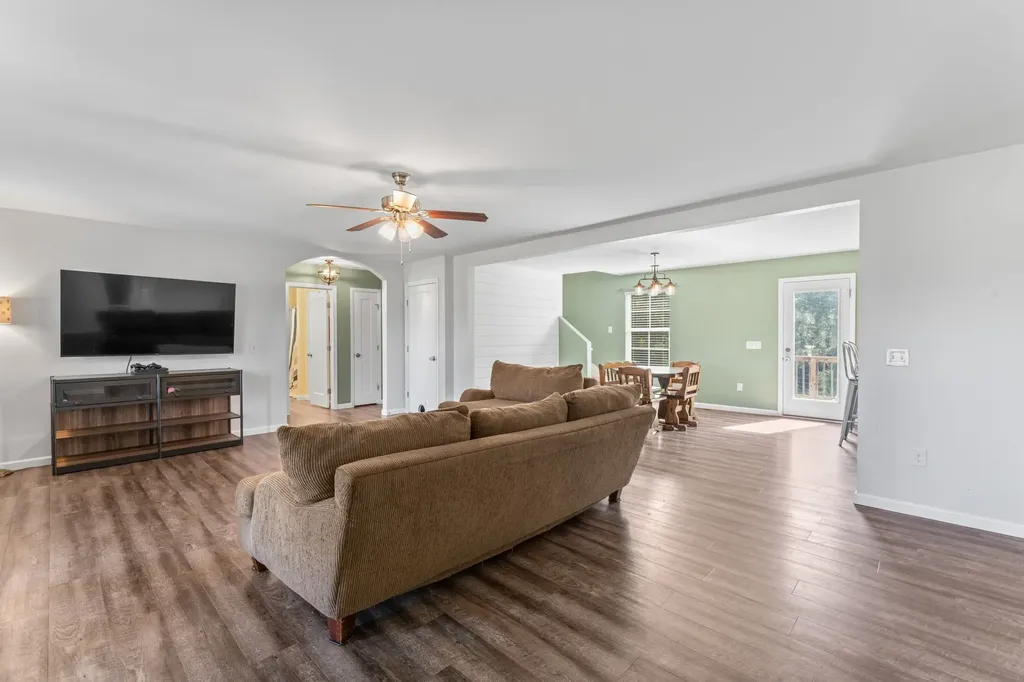 1518 Azalee Lane Chapel Hill TN 37034