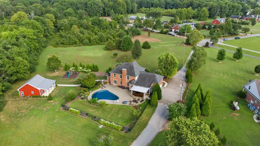 1825 N Lovvorn Road Christiana TN 37037