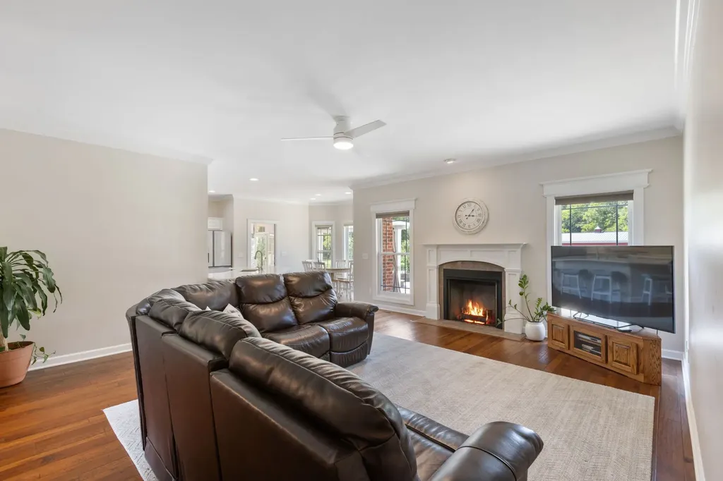 1825 N Lovvorn Road Christiana TN 37037