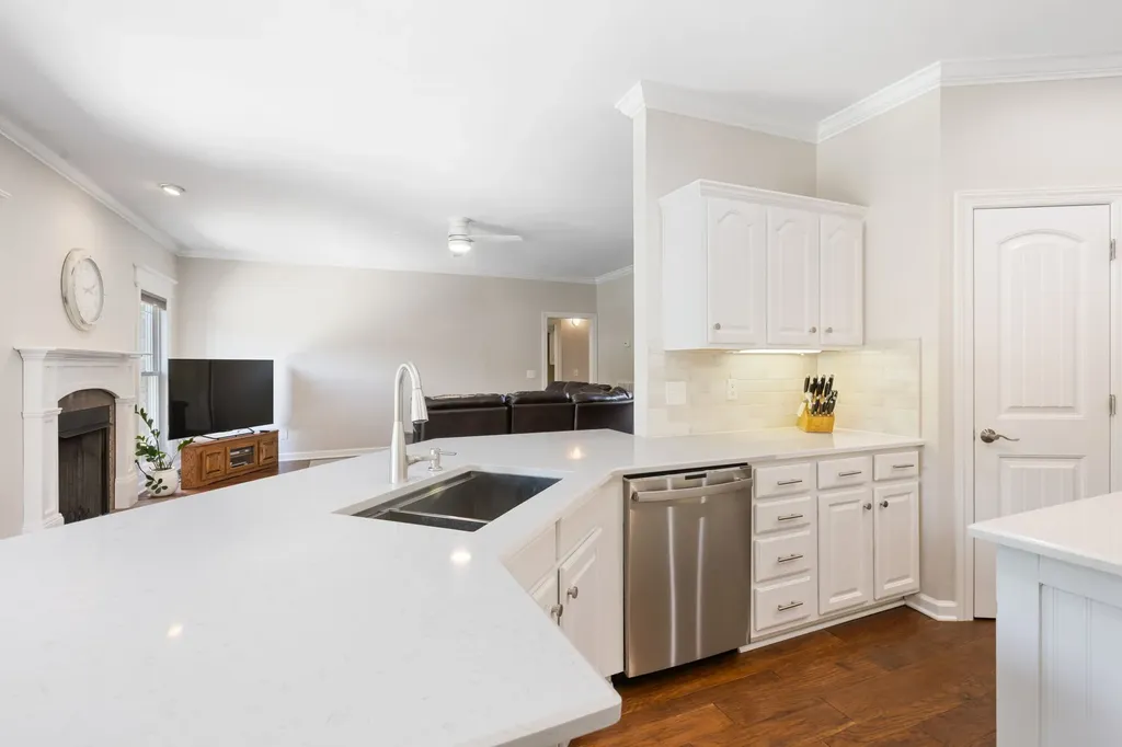 1825 N Lovvorn Road Christiana TN 37037
