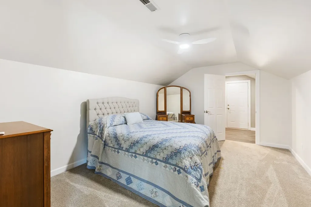 1825 N Lovvorn Road Christiana TN 37037