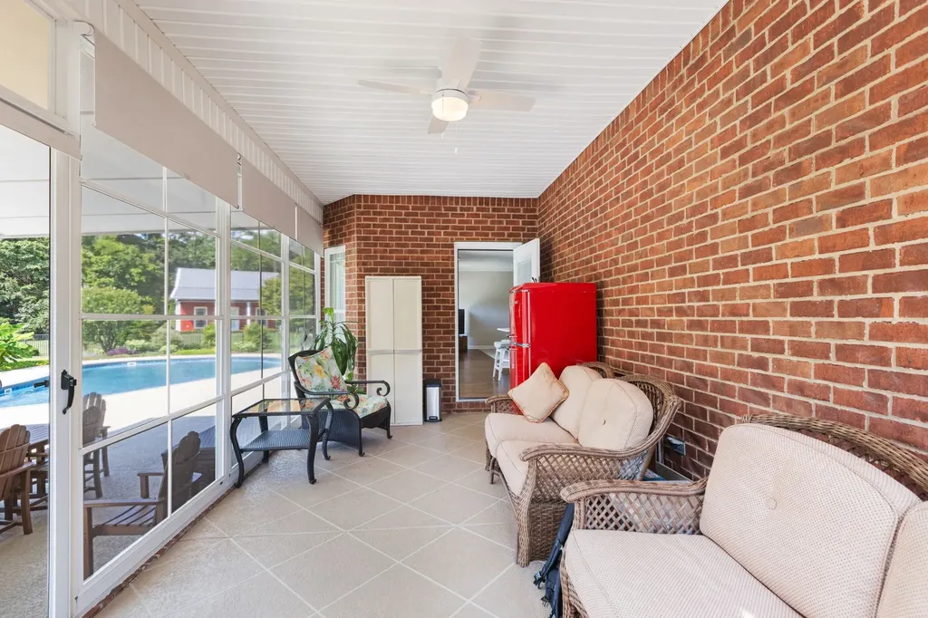 1825 N Lovvorn Road Christiana TN 37037
