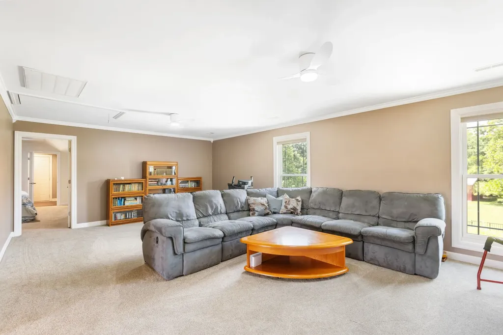 1825 N Lovvorn Road Christiana TN 37037
