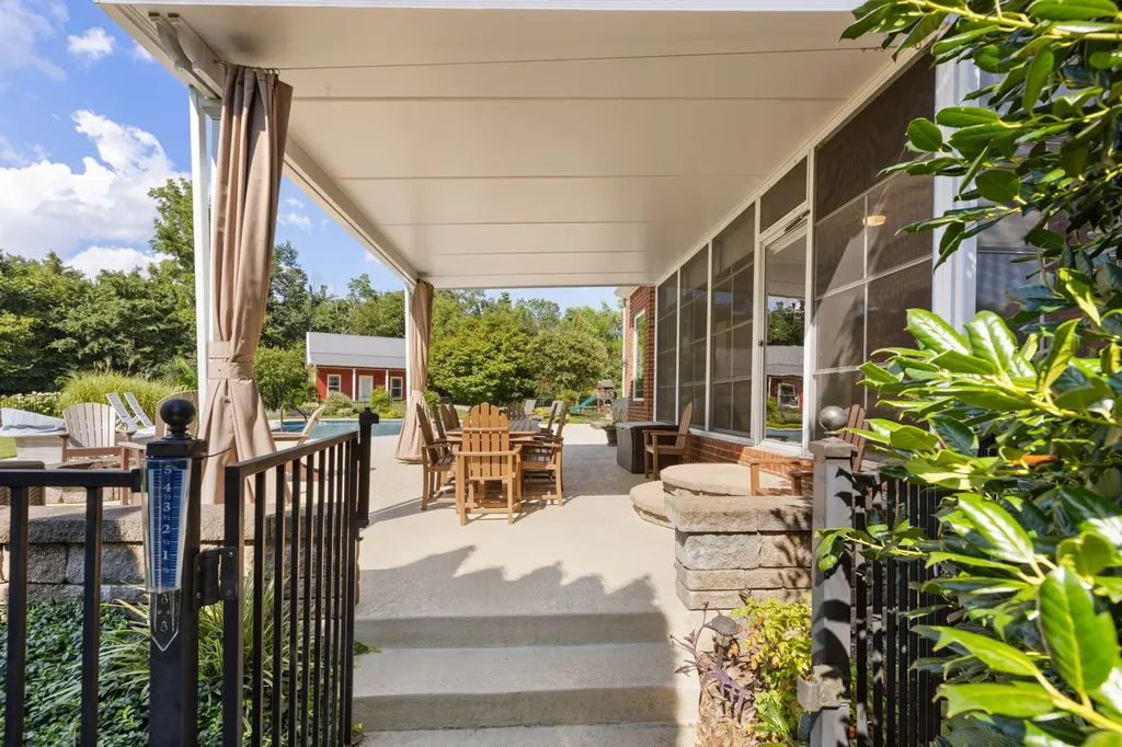 1825 N Lovvorn Road Christiana TN 37037