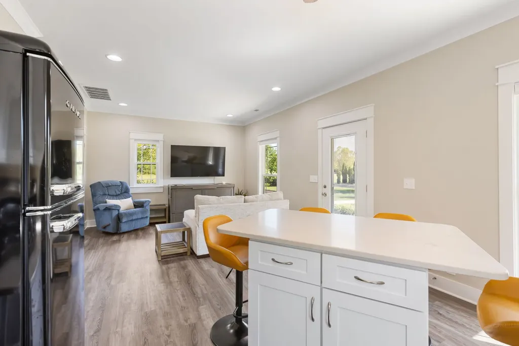 1825 N Lovvorn Road Christiana TN 37037