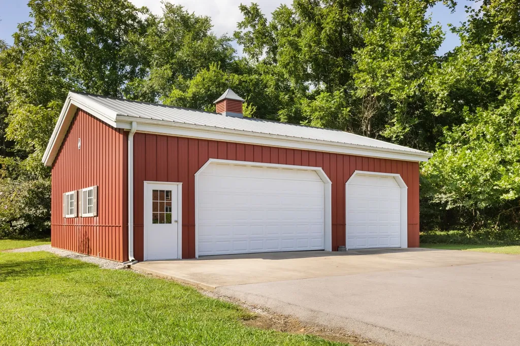 1825 N Lovvorn Road Christiana TN 37037