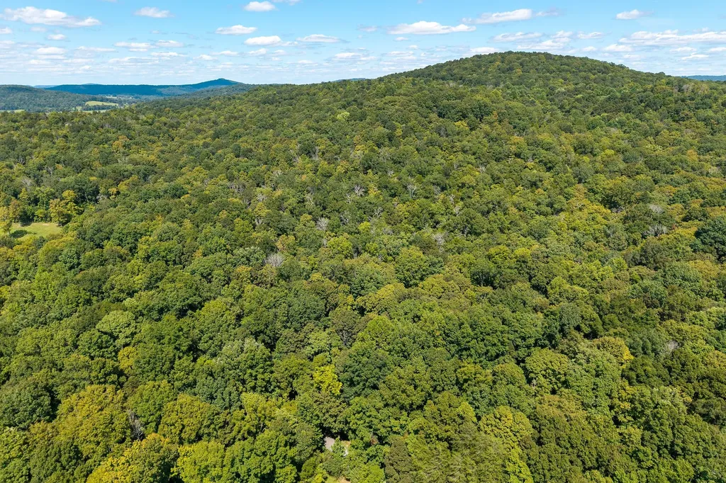 2047 Laurelburg Road Rock Island TN 38581
