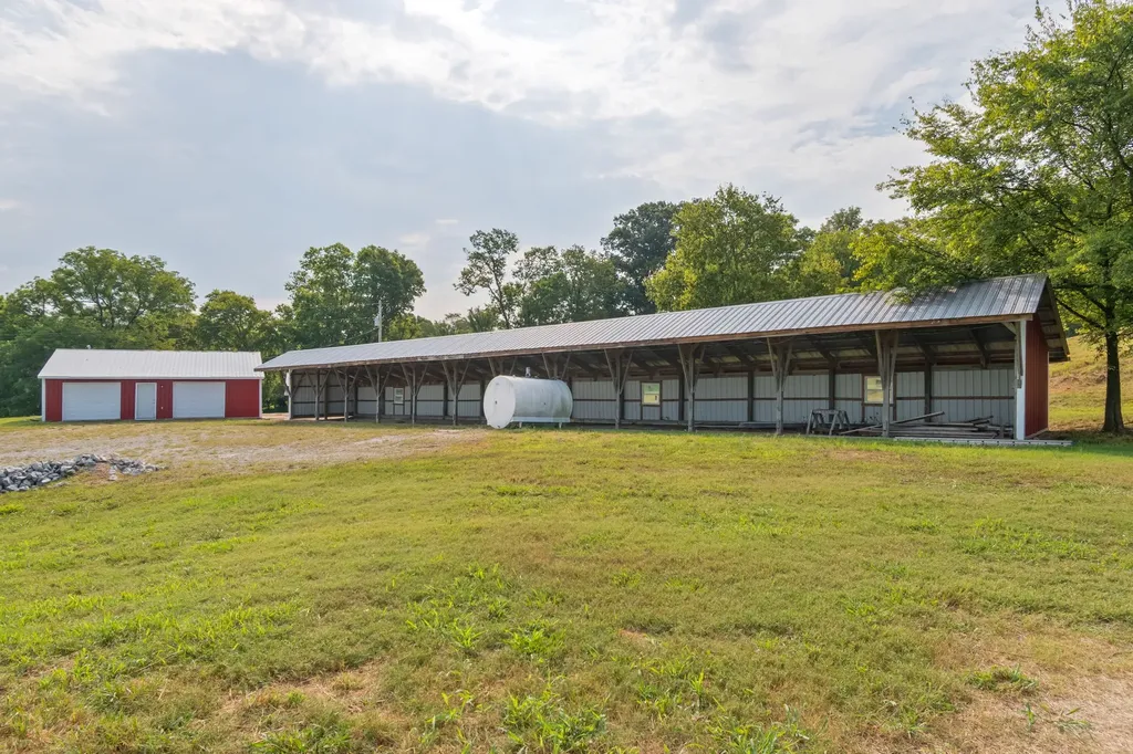 2868 Pullens Mill Road Culleoka TN 38451
