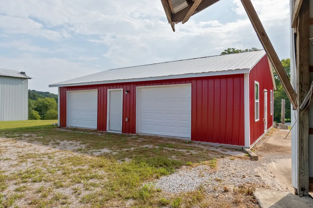 2868 Pullens Mill Road Culleoka TN 38451