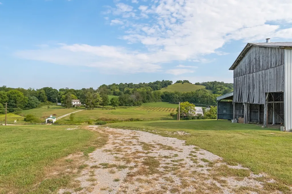 2868 Pullens Mill Road Culleoka TN 38451