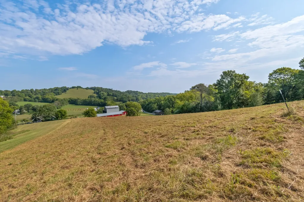 2868 Pullens Mill Road Culleoka TN 38451