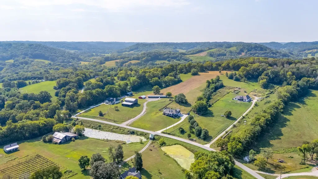 2868 Pullens Mill Road Culleoka TN 38451