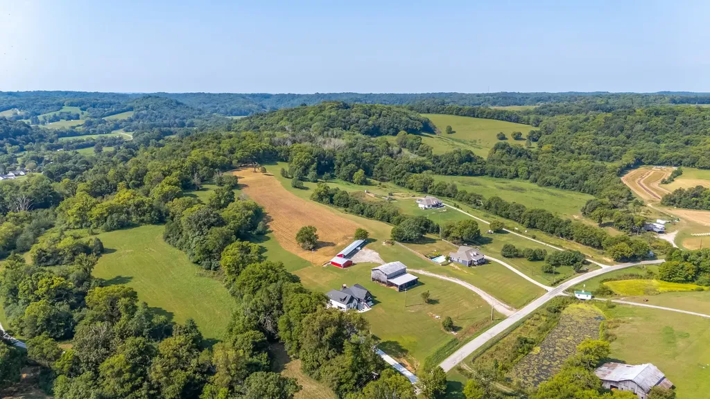 2868 Pullens Mill Road Culleoka TN 38451