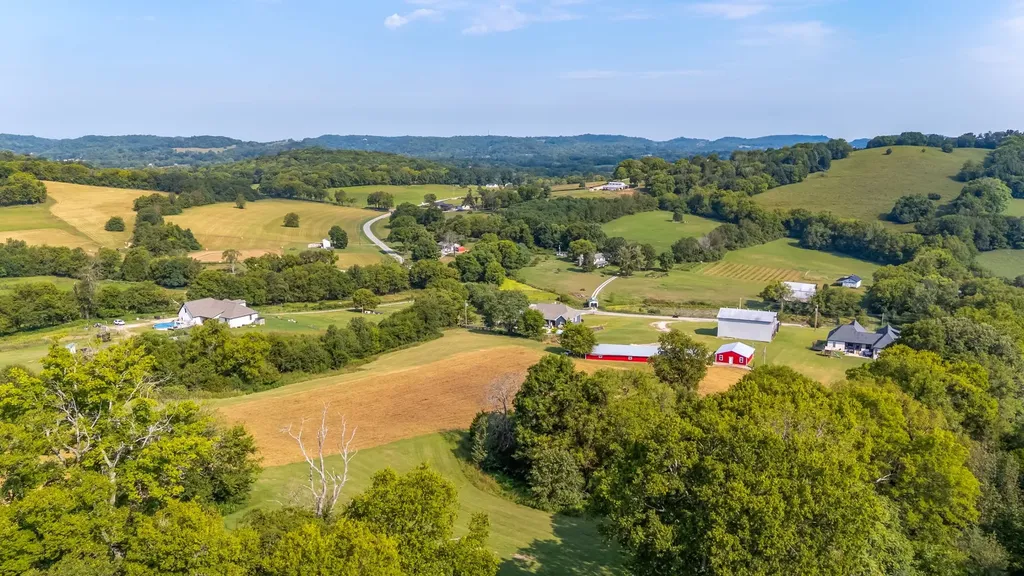 2868 Pullens Mill Road Culleoka TN 38451