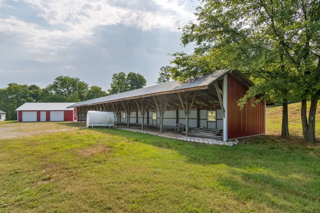 2868 Pullens Mill Road Culleoka TN 38451