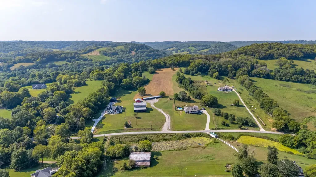 2868 Pullens Mill Road Culleoka TN 38451