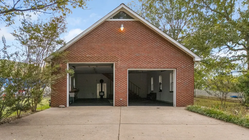 17 Corvette Lane Carthage TN 37030