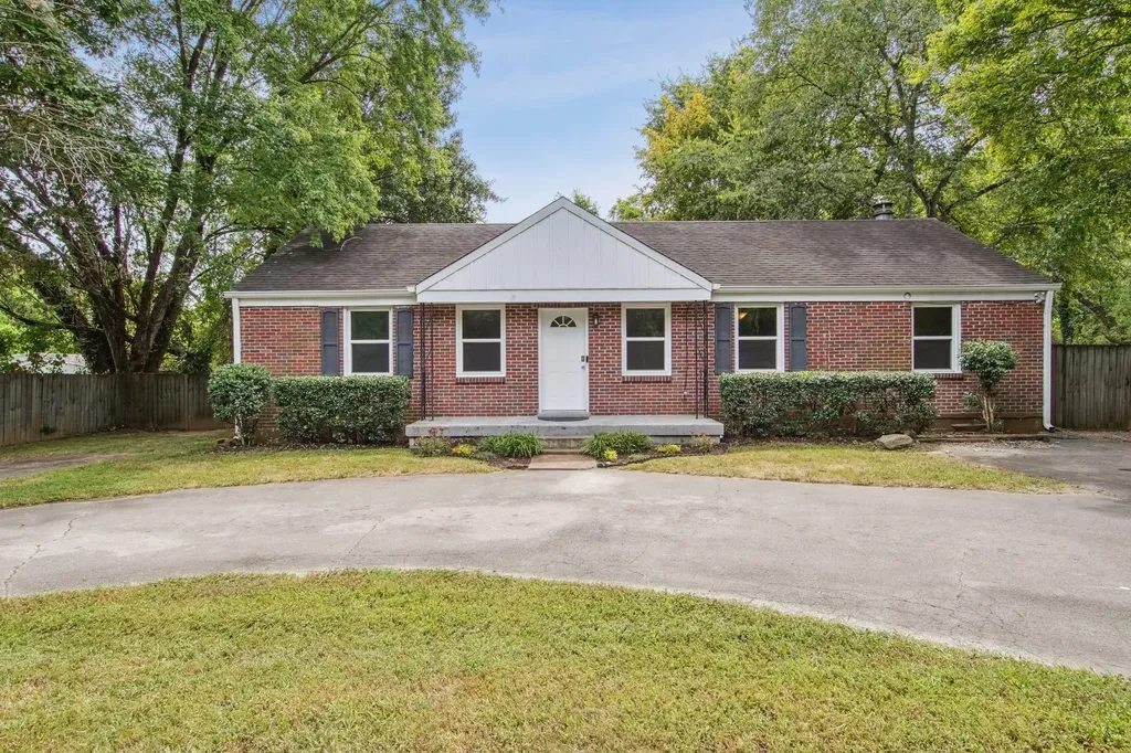 2908 Mccampbell Avenue Nashville TN 37214