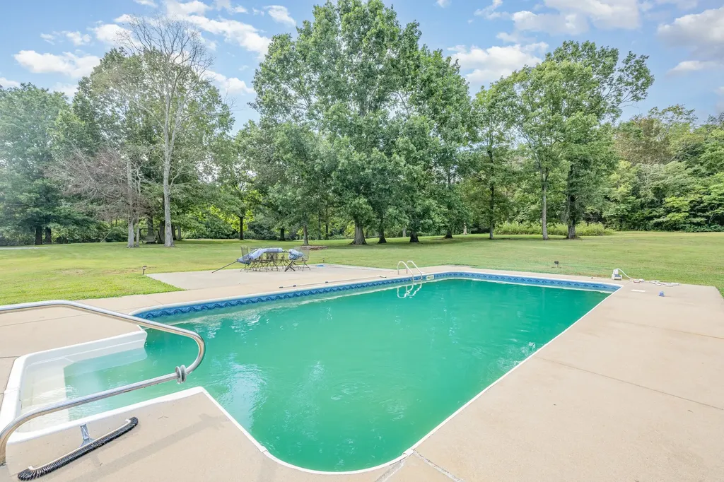 2150 Blackwell Road Chapel Hill TN 37034