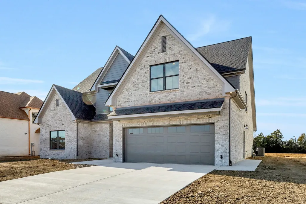 5548 Sinclair Street Murfreesboro TN 37127