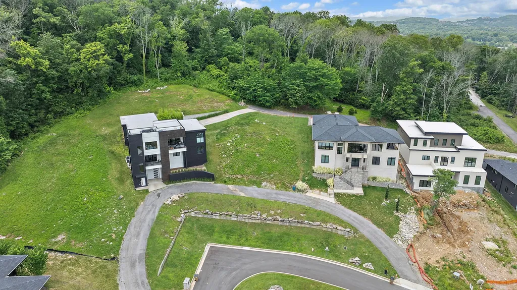 5809 Woodland Hills Drive Nashville TN 37211