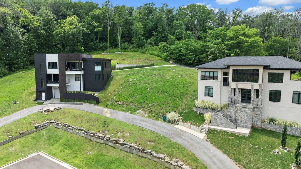 5809 Woodland Hills Drive Nashville TN 37211