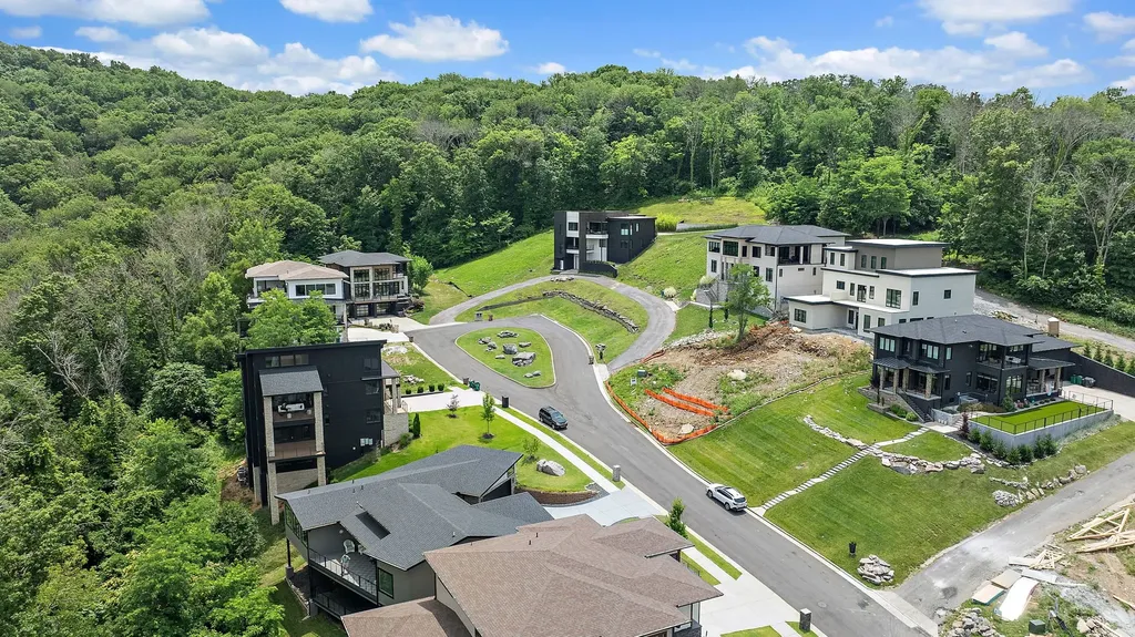 5809 Woodland Hills Drive Nashville TN 37211
