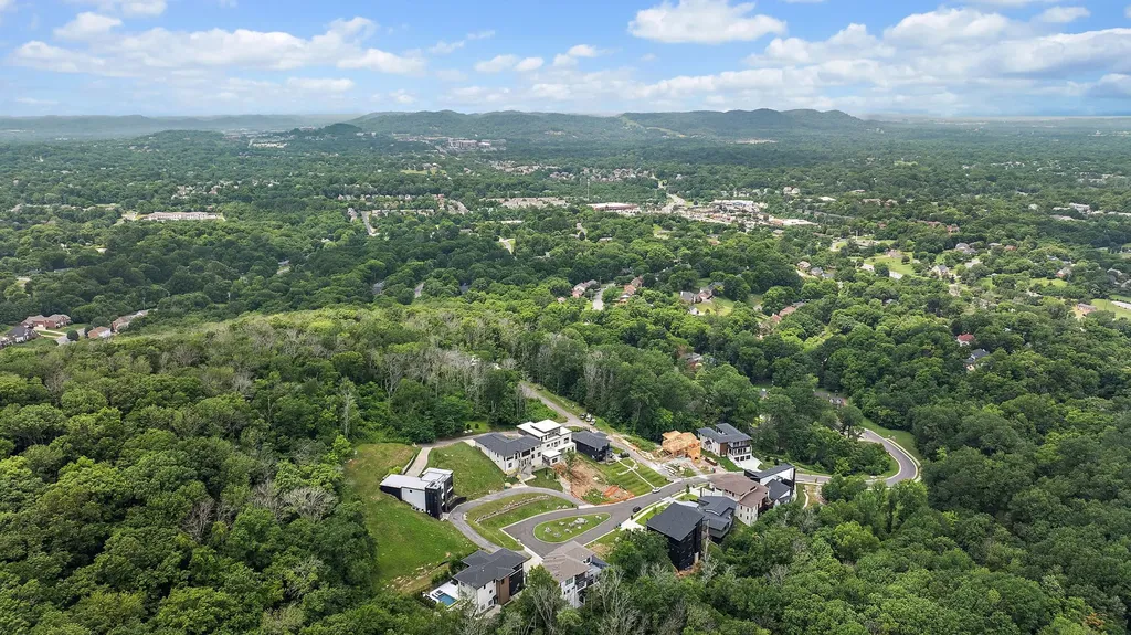 5809 Woodland Hills Drive Nashville TN 37211