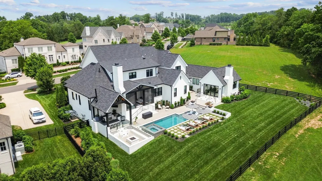 7025 Lanceleaf Drive College Grove TN 37046