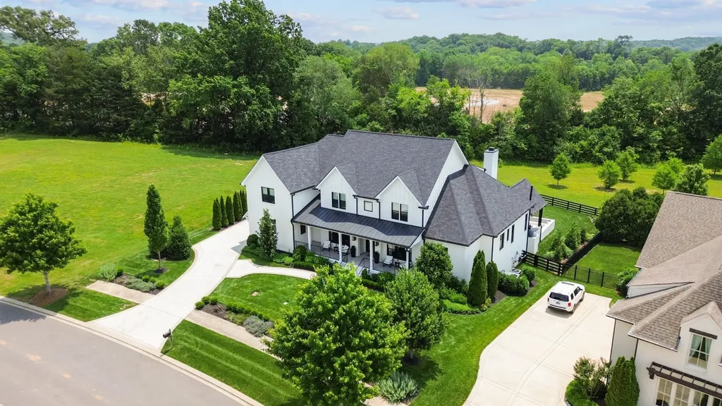 7025 Lanceleaf Drive College Grove TN 37046