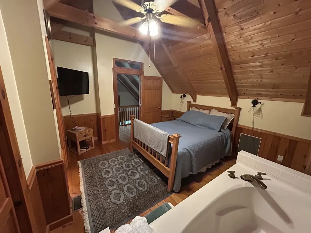 10 Meadow Brook Lane Spencer TN 38585