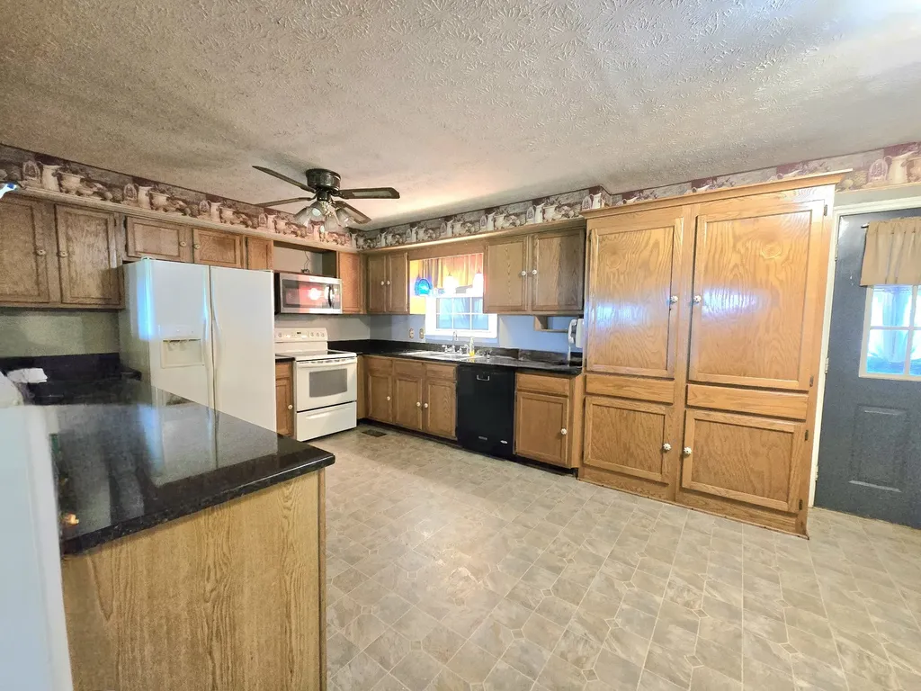 6579 Vervilla Road Morrison TN 37357