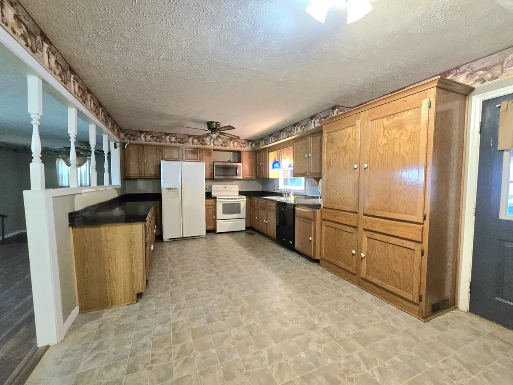 6579 Vervilla Road Morrison TN 37357