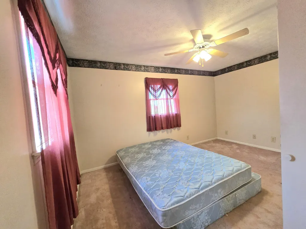 6579 Vervilla Road Morrison TN 37357