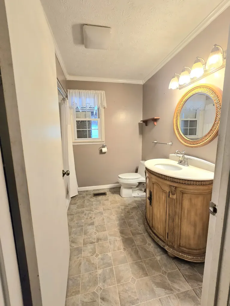 6579 Vervilla Road Morrison TN 37357