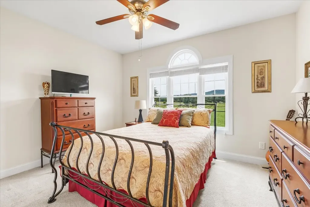 379 Hooper Road Winchester TN 37398