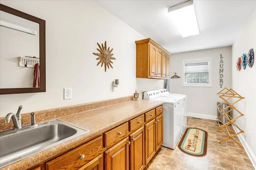 379 Hooper Road Winchester TN 37398