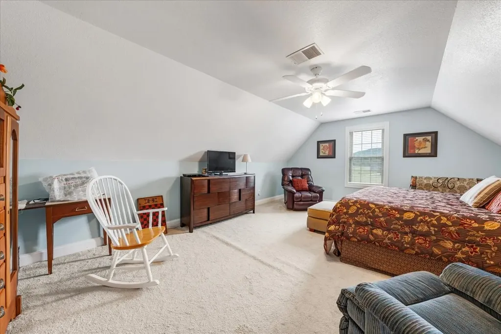 379 Hooper Road Winchester TN 37398