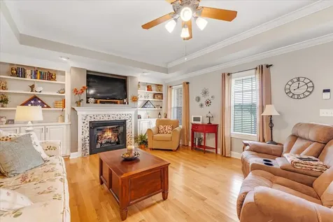 379 Hooper Road Winchester TN 37398