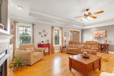 379 Hooper Road Winchester TN 37398