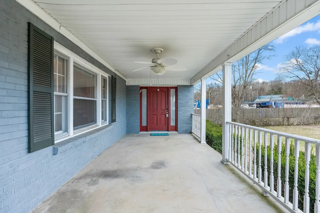 1332 S Dickerson Road Goodlettsville TN 37072