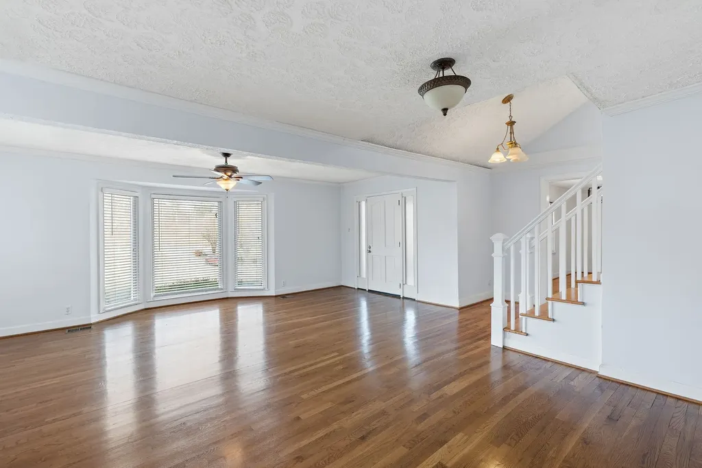 1332 S Dickerson Road Goodlettsville TN 37072