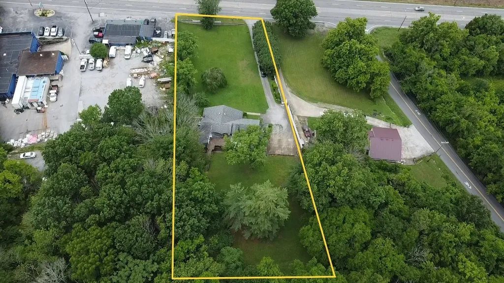 1332 S Dickerson Road Goodlettsville TN 37072