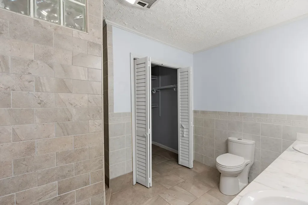 1332 S Dickerson Road Goodlettsville TN 37072