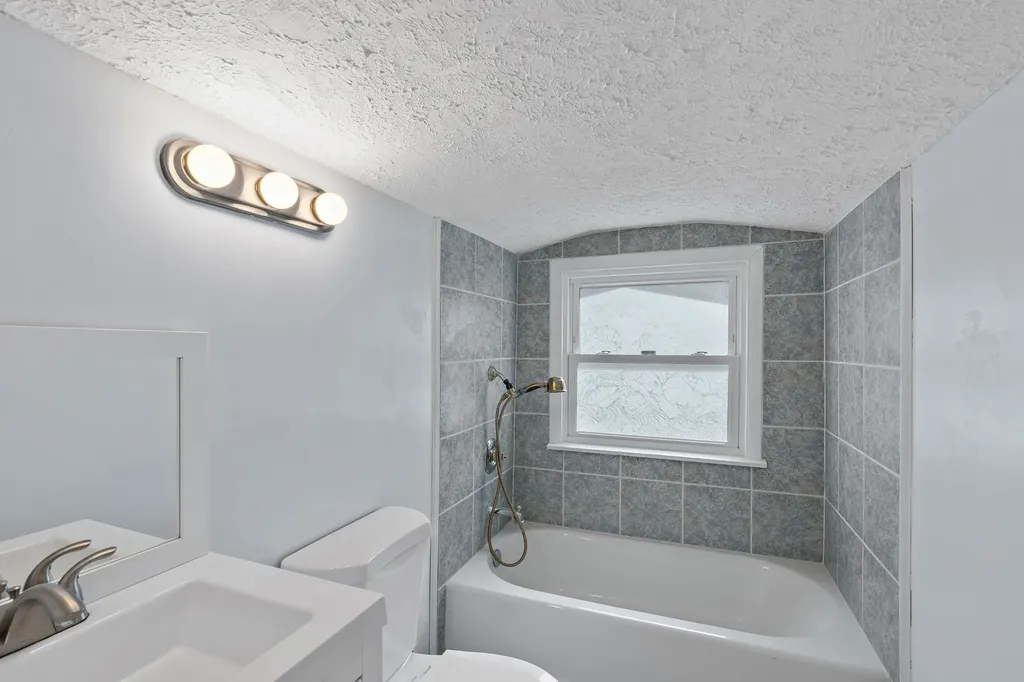 1332 S Dickerson Road Goodlettsville TN 37072