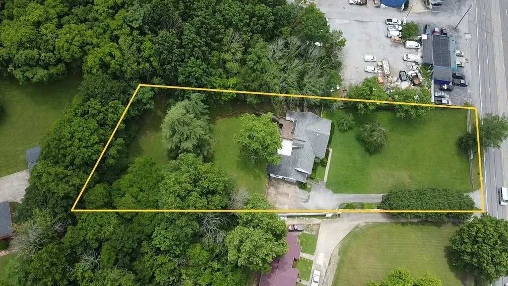 1332 S Dickerson Road Goodlettsville TN 37072